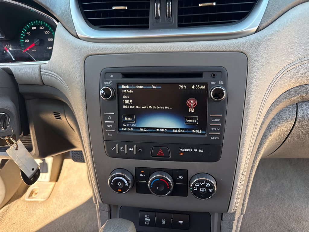 Used 2016 Chevrolet Traverse LS FWD image 15