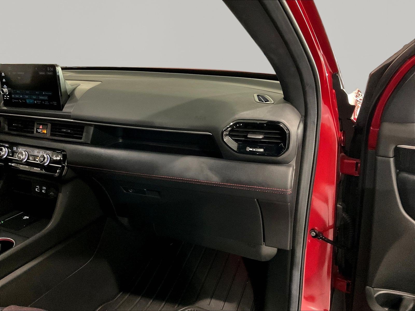 Used 2025 Honda Pilot Black Edition image 27