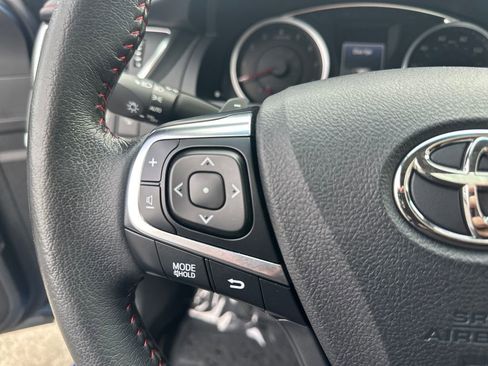 Used 2017 Toyota Camry XSE w/ Advanced Technology Package FWD image 19