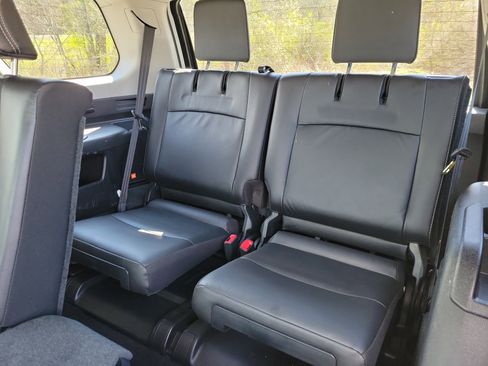 Used 2024 Toyota 4Runner Limited AWD/4WD image 17
