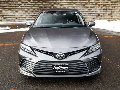 Certified 2021 Toyota Camry LE image 4