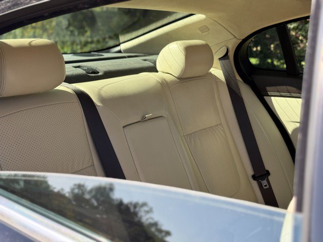 Used 2010 Jaguar XF Supercharged RWD image 36