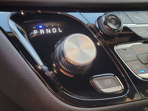 New 2026 Chrysler Pacifica Select FWD image 24