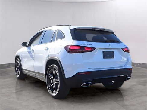 New 2026 Mercedes-Benz GLA 250 4MATIC image 5