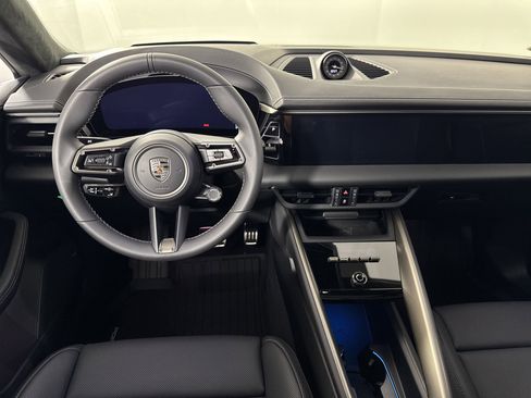 Used 2025 Porsche Macan Turbo Electric image 27