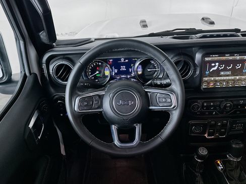 Used 2023 Jeep Wrangler Unlimited Sahara w/ Cold Weather Group AWD/4WD image 17