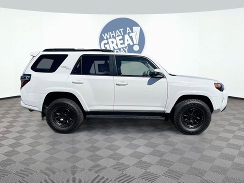 Used 2020 Toyota 4Runner TRD Off-Road image 4