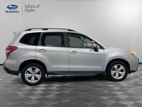 Used 2015 Subaru Forester 2.5i Limited image 12