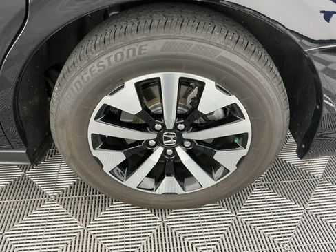 Certified 2025 Honda Odyssey EX-L image 42