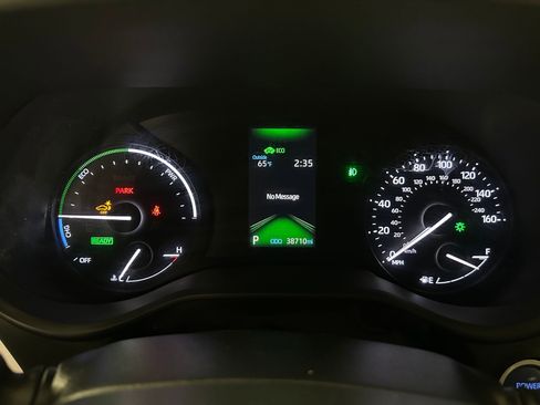 Used 2021 Toyota Sienna XLE image 19