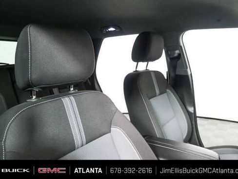 Certified 2025 Chevrolet Blazer LT FWD image 21