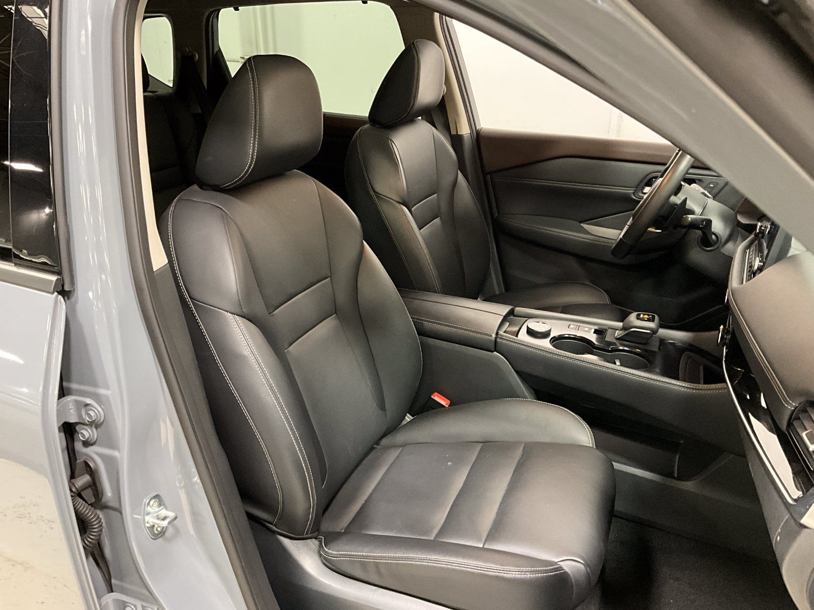 Used 2023 Nissan Rogue SL w/ SL Premium Package AWD/4WD image 8