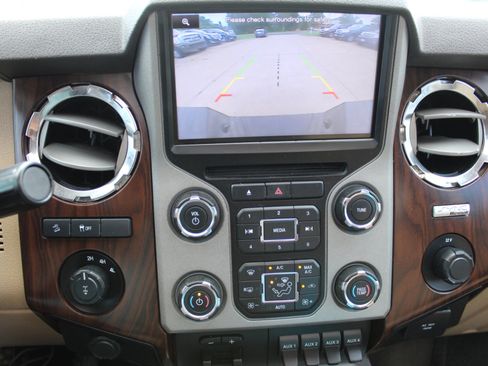 Used 2013 Ford F250 Lariat w/ Lariat Ultimate Pkg image 33