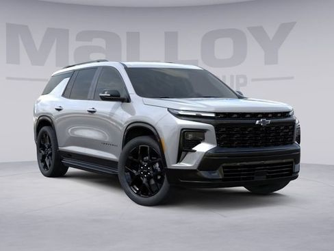 New 2026 Chevrolet Traverse RS w/ LPO, Floor Liner Package AWD/4WD image 2