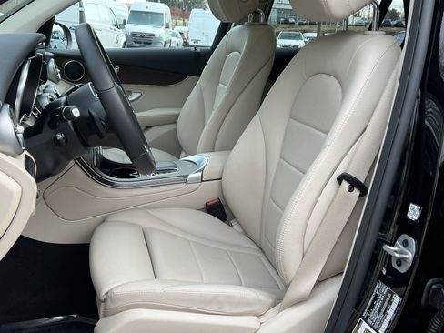 Certified 2022 Mercedes-Benz GLC 300 4MATIC image 11