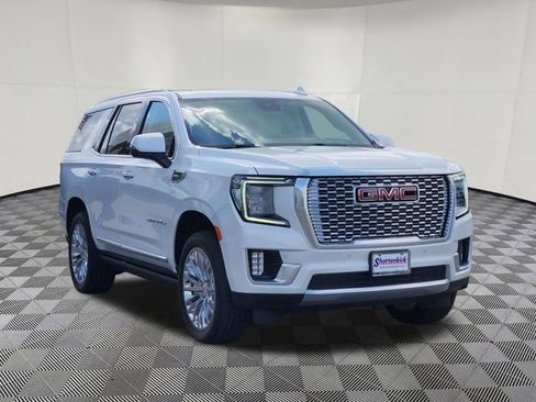 Used 2024 GMC Yukon Denali w/ Max Trailering Package image 2