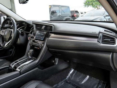 Used 2017 Honda Civic Touring image 14
