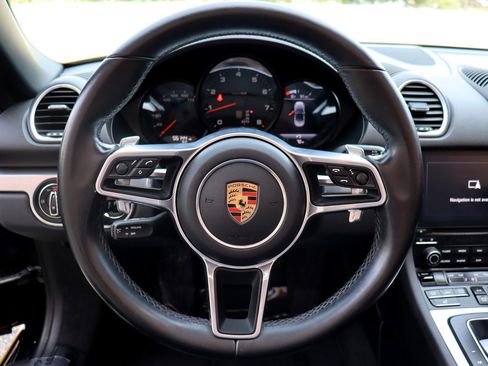 Used 2019 Porsche 718 Boxster RWD image 22