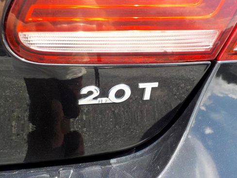 Used 2015 Volkswagen CC Sport image 9