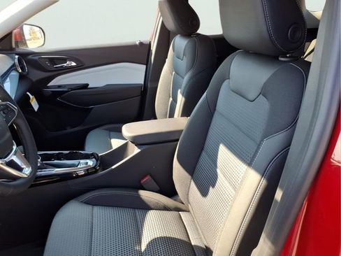 New 2026 Chevrolet Trax LT w/ Driver Confidence Package FWD image 19