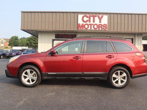 Used 2013 Subaru Outback 2.5i Limited AWD/4WD image 13