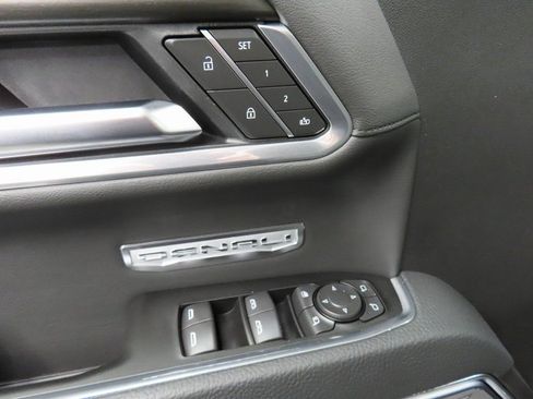 Used 2025 GMC Sierra 1500 Denali AWD/4WD image 56