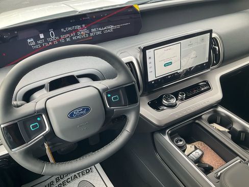 New 2026 Ford Expedition Active image 25