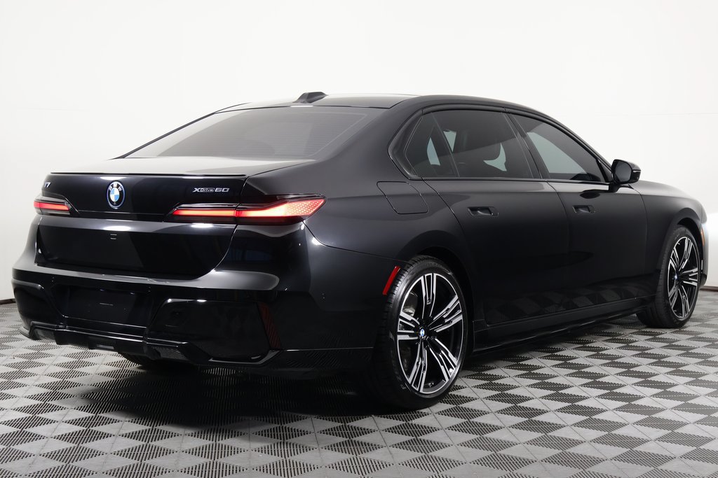 Certified 2023 BMW i7 xDrive60 AWD/4WD image 4