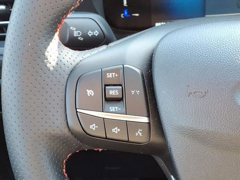 Used 2025 Ford Escape ST-Line image 12