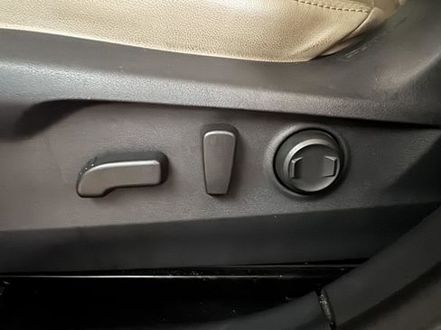 Used 2022 Subaru Legacy Limited image 26