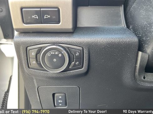 Used 2015 Ford F150 Platinum w/ Technology Package image 26