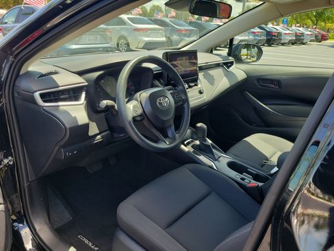 Used 2025 Toyota Corolla LE FWD image 19