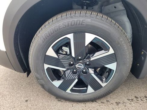 New 2026 Nissan Kicks SV AWD/4WD image 12