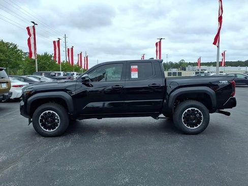 New 2026 Toyota Tacoma TRD Off-Road w/ TRD Off Road Upgrade Package AWD/4WD image 3