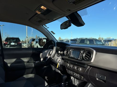 Used 2019 Toyota Tacoma SR5 image 17