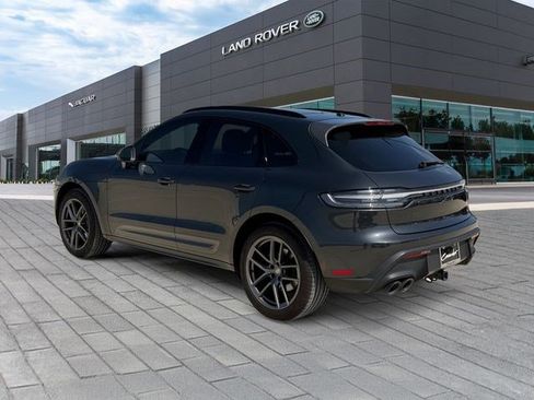 Used 2025 Porsche Macan AWD/4WD image 3