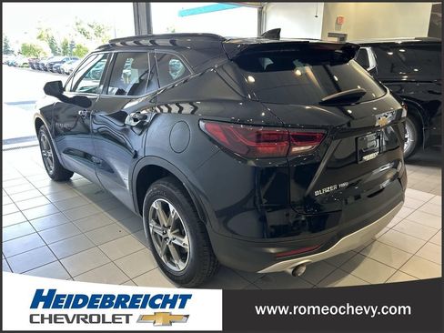 Used 2023 Chevrolet Blazer LT w/ Convenience Package AWD/4WD image 5