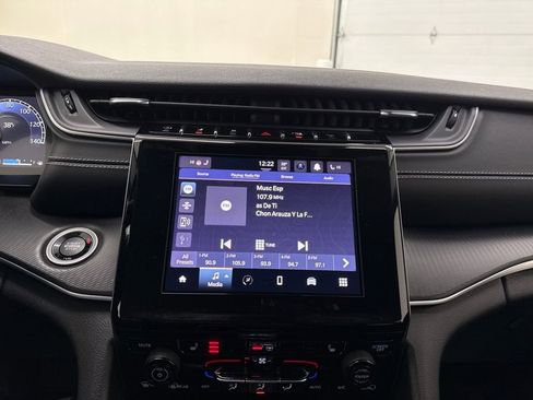 Used 2023 Jeep Grand Cherokee Laredo w/ Luxury Tech Group I image 17