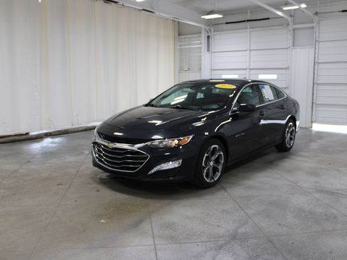 Used 2023 Chevrolet Malibu LT FWD image 4