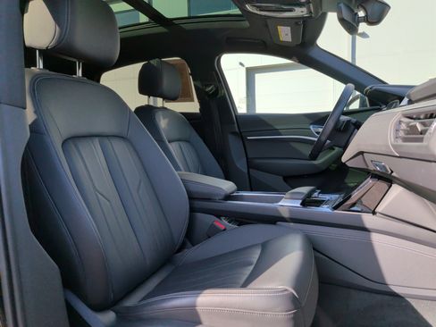 Certified 2023 Audi e-tron Premium w/ Convenience Plus Package AWD/4WD image 35