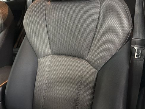Certified 2021 Subaru Crosstrek 2.0i AWD/4WD image 18