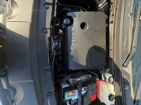 Used 2018 Chevrolet Traverse LT image 26