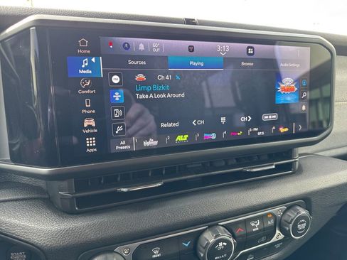 Used 2025 Jeep Wrangler Sport S image 22