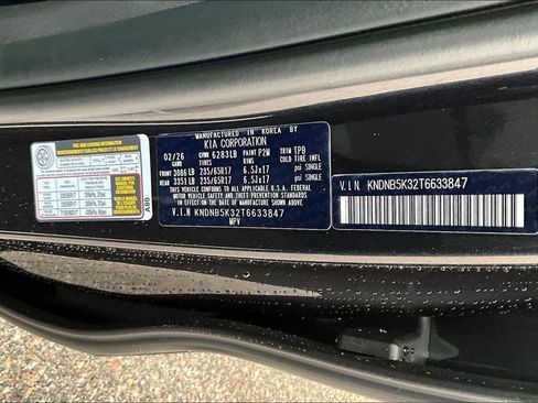 New 2026 Kia Carnival LX image 8