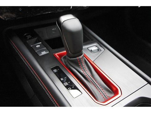 New 2025 Nissan Kicks SR image 19