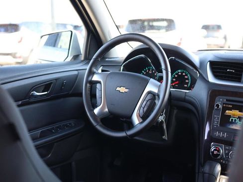 Used 2016 Chevrolet Traverse LT image 10