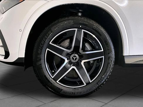 New 2026 Mercedes-Benz GLC 300 4MATIC image 17