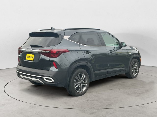 Used 2023 Kia Seltos S AWD/4WD image 5