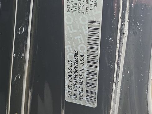 Used 2024 Jeep Wrangler Sahara image 35