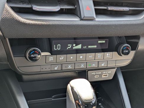 New 2026 Subaru Outback Limited AWD/4WD image 13